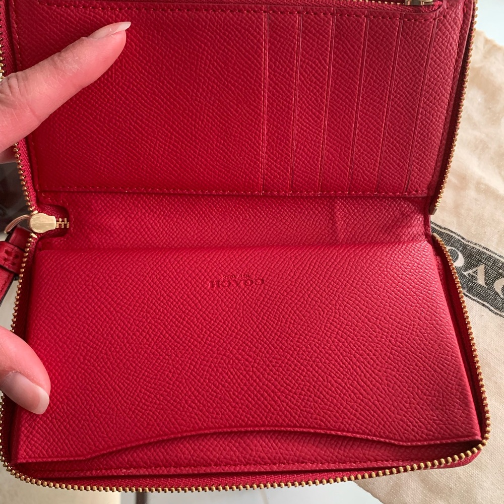 Coach wristlet - Picture 3 of 7